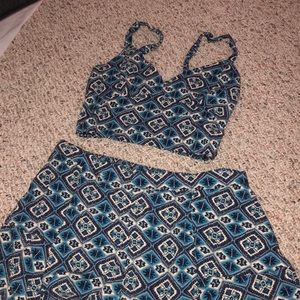 Hollister 2 piece shirt and shorts set.